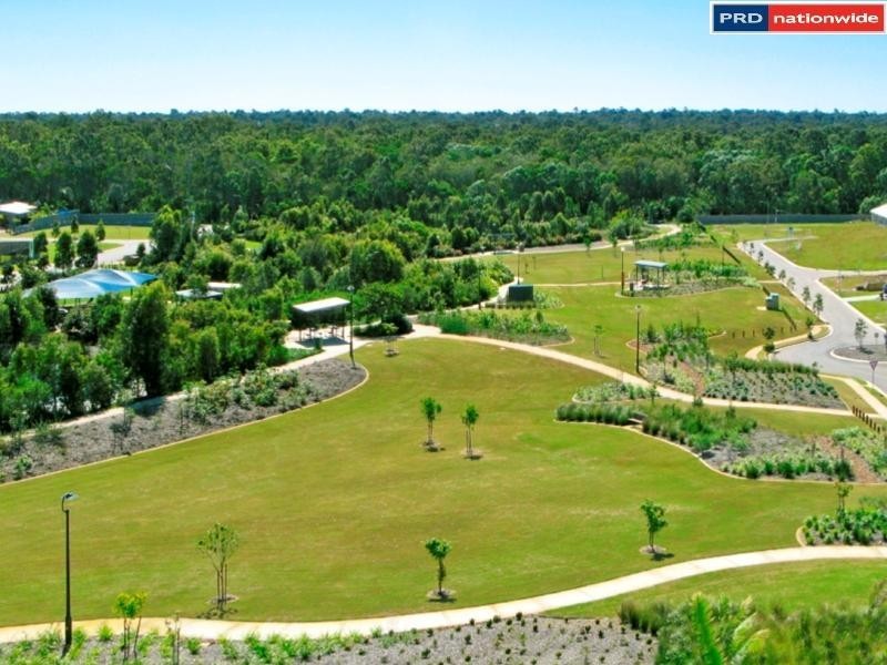 2/25 Bay Park Rd, Wondunna QLD 4655