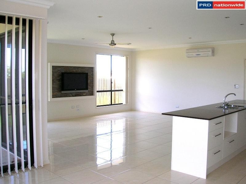 11 Ripley Avenue, Pialba QLD 4655