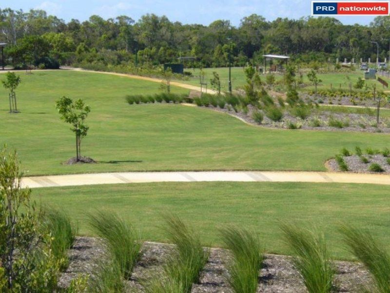 11 Ripley Avenue, Pialba QLD 4655