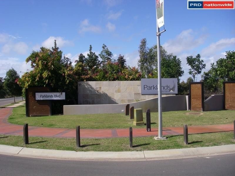 11 Ripley Avenue, Pialba QLD 4655