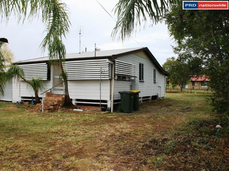 16 Smith St, Urangan QLD 4655