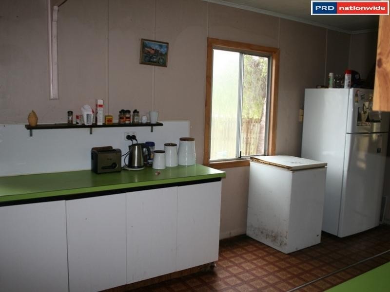 16 Smith St, Urangan QLD 4655