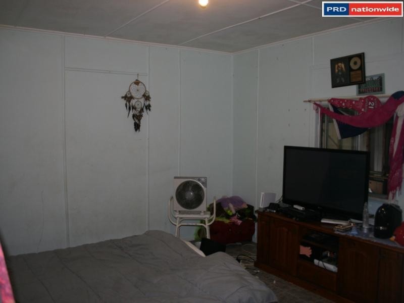 16 Smith St, Urangan QLD 4655