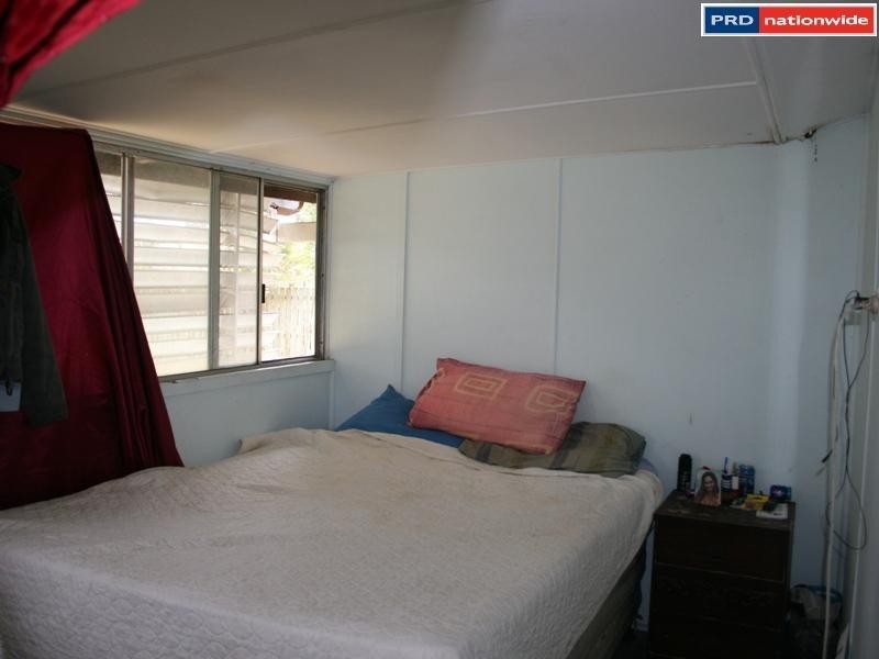 16 Smith St, Urangan QLD 4655