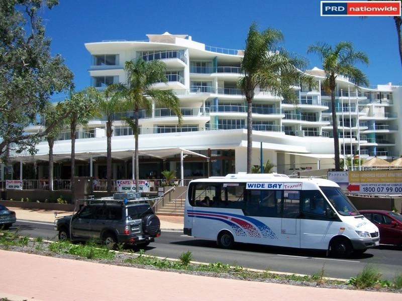 16 Smith St, Urangan QLD 4655