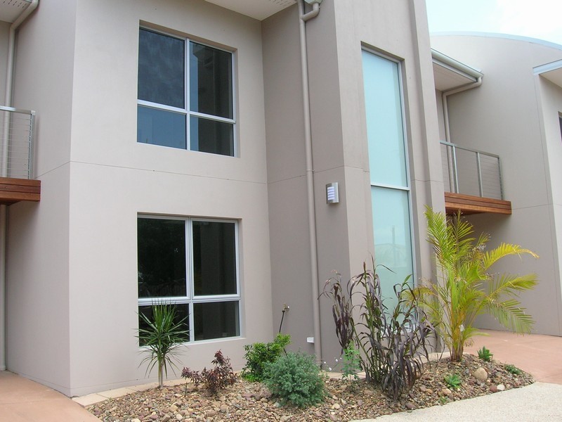 8/187 Torquay Road, Scarness QLD 4655