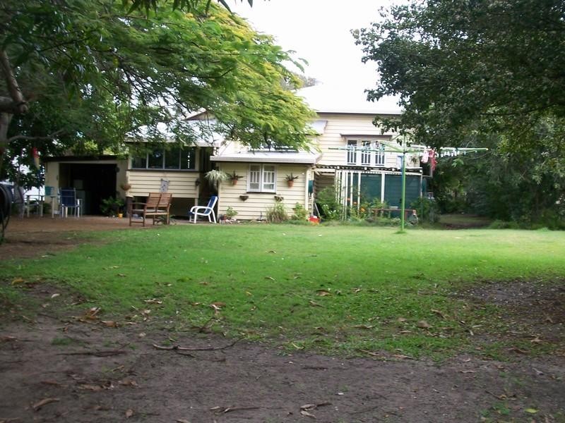 24 King Street, Urangan QLD 4655