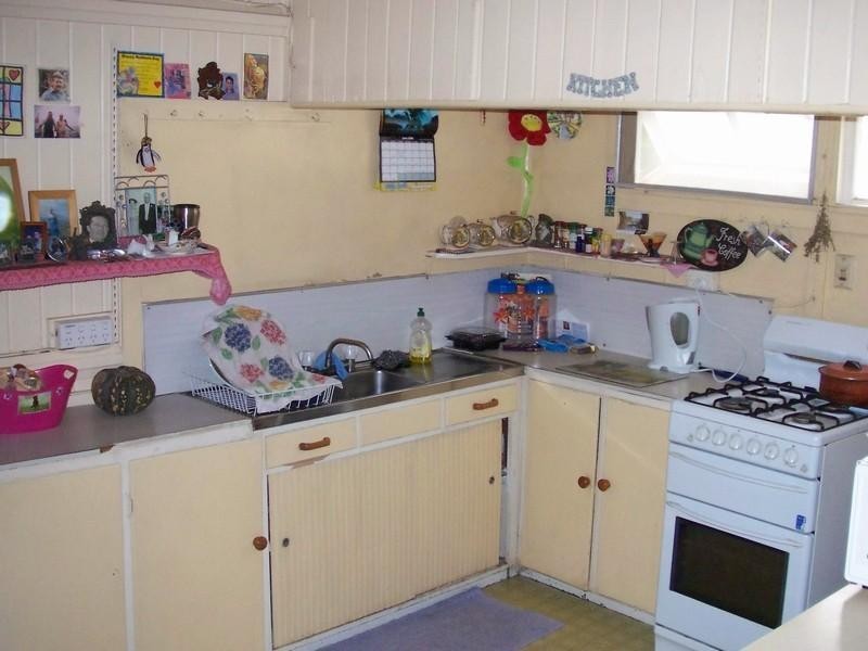 24 King Street, Urangan QLD 4655