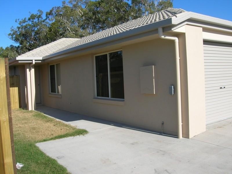2/5 Daintree Drive, Urangan QLD 4655