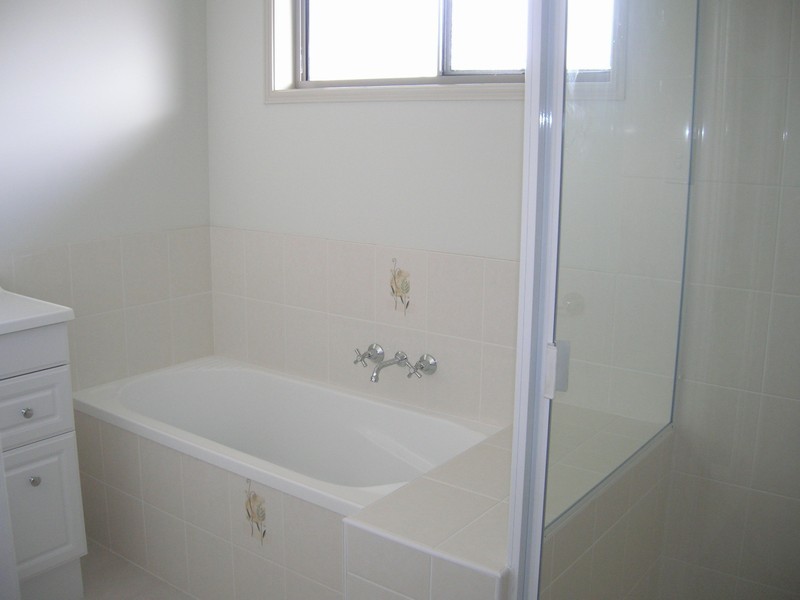 1/111 Ibis Blvd, Eli Waters QLD 4655