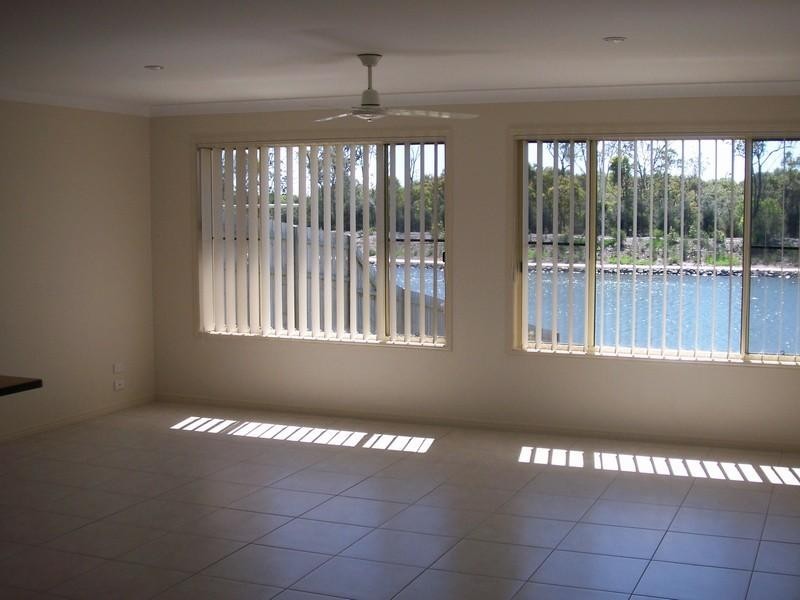 11 Lady Penrhyn Drive, Eli Waters QLD 4655