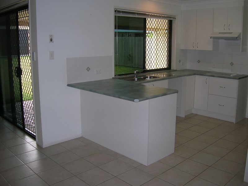 10 Marcocci Street, Urraween QLD 4655