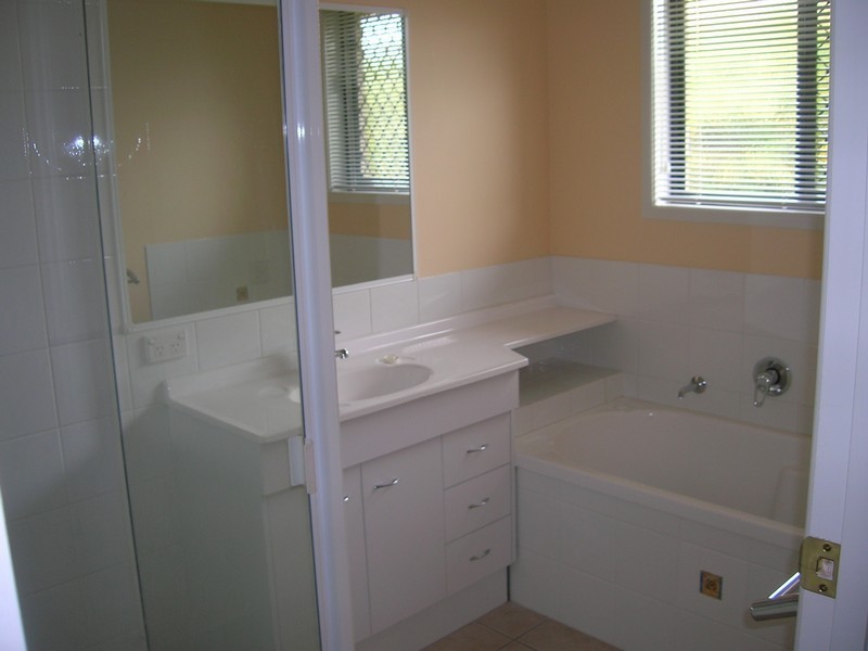 10 Marcocci Street, Urraween QLD 4655