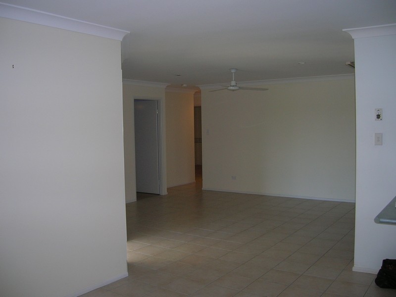 10 Marcocci Street, Urraween QLD 4655