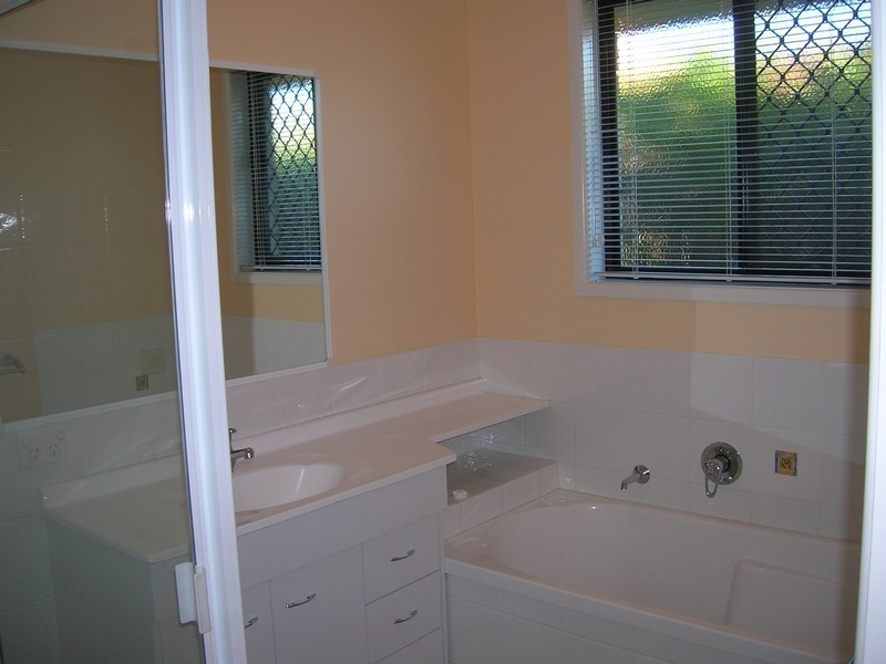 10 Marcocci Street, Urraween QLD 4655