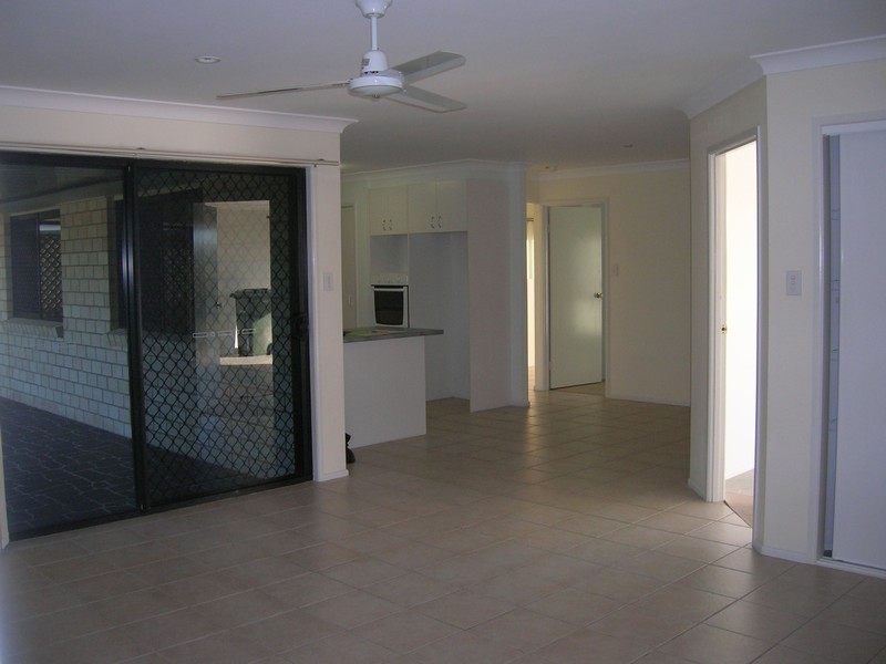 10 Marcocci Street, Urraween QLD 4655