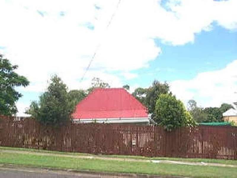 27 Macgregor Street, Woodend QLD 4305