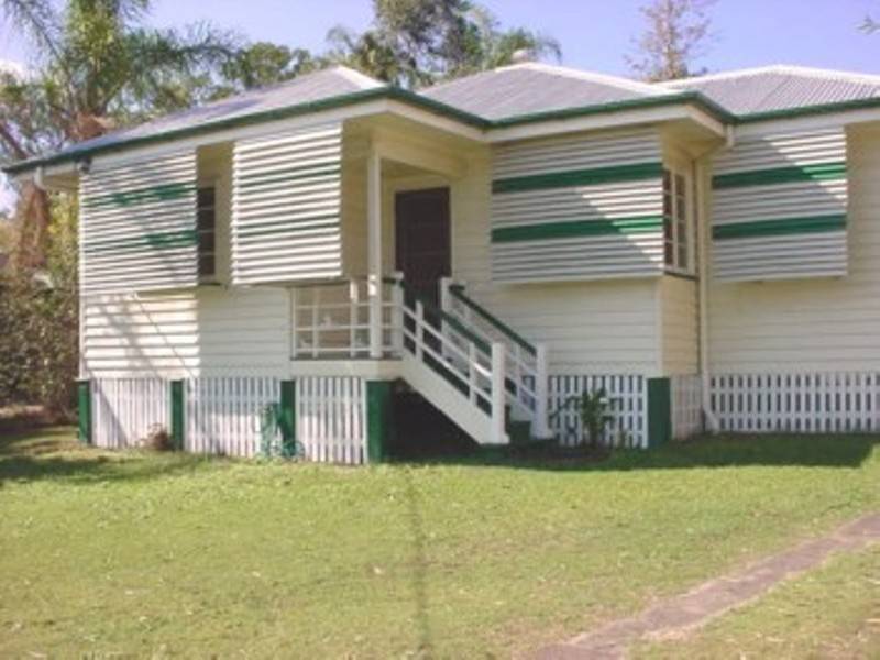 6 Glossop Street, Brassall QLD 4305