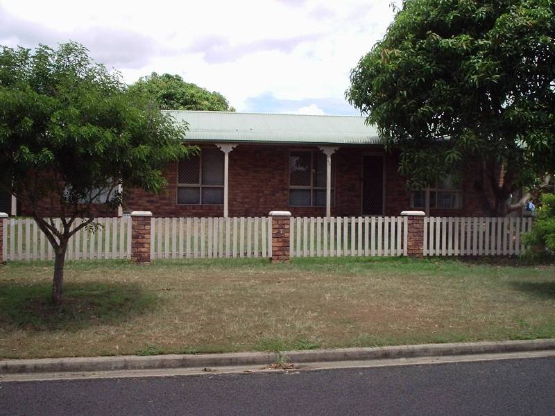 33a Railway Street, Booval QLD 4304