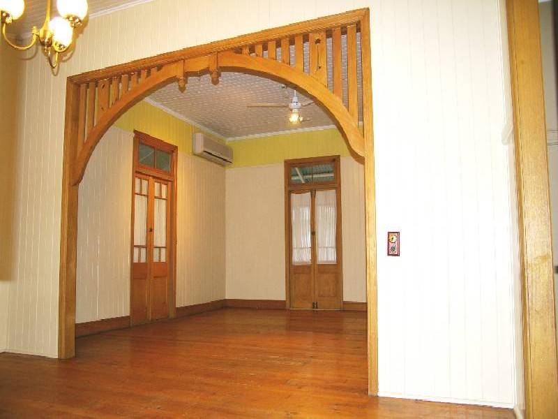 12 Brisbane Road, East Ipswich QLD 4305