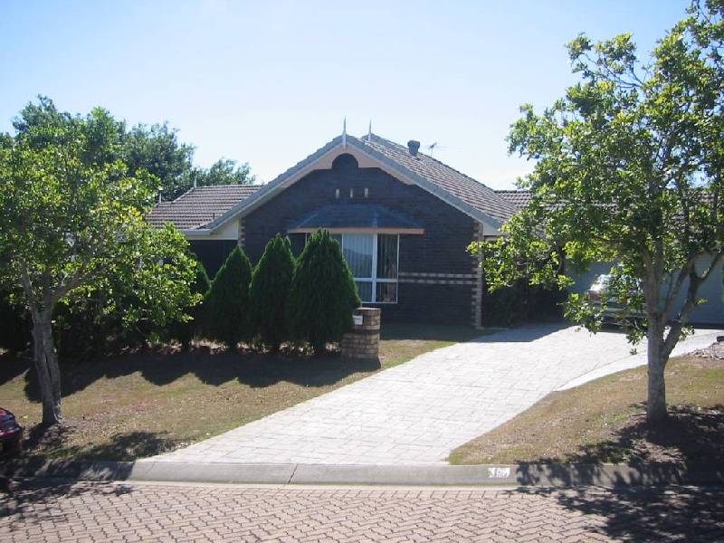 1 Hawkhurst Court, Murrumba Downs QLD 4503