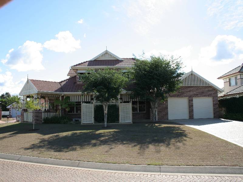 4 DORCHESTER COURT, Murrumba Downs QLD 4503