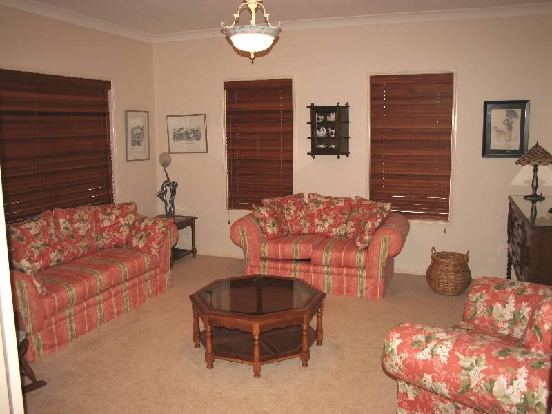 4 DORCHESTER COURT, Murrumba Downs QLD 4503