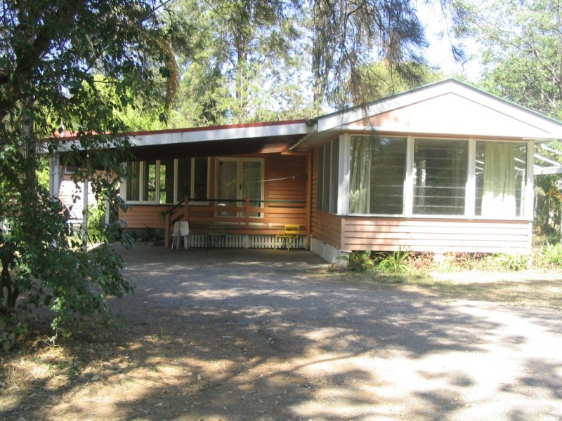 2584 MOGGILL Rd, Pinjarra Hills QLD 4069