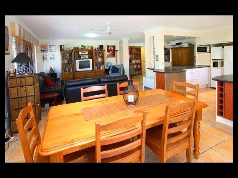 Brookfield QLD 4069
