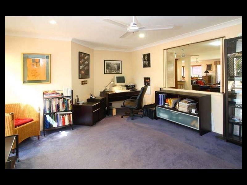 Brookfield QLD 4069