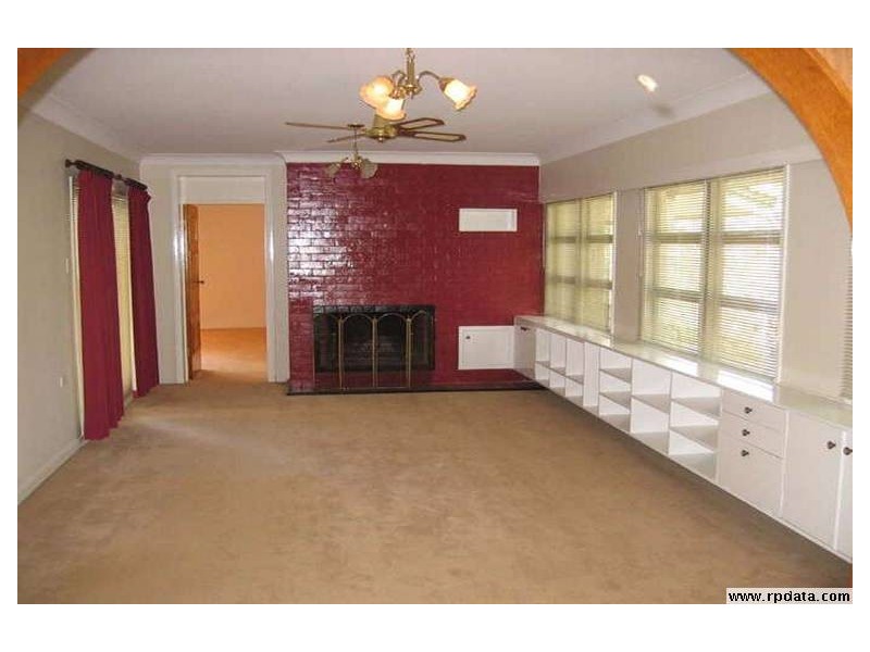 Brookfield QLD 4069