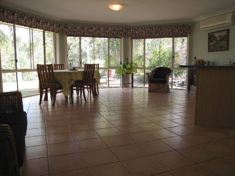 Upper Brookfield QLD 4069