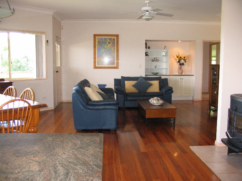 Brookfield QLD 4069
