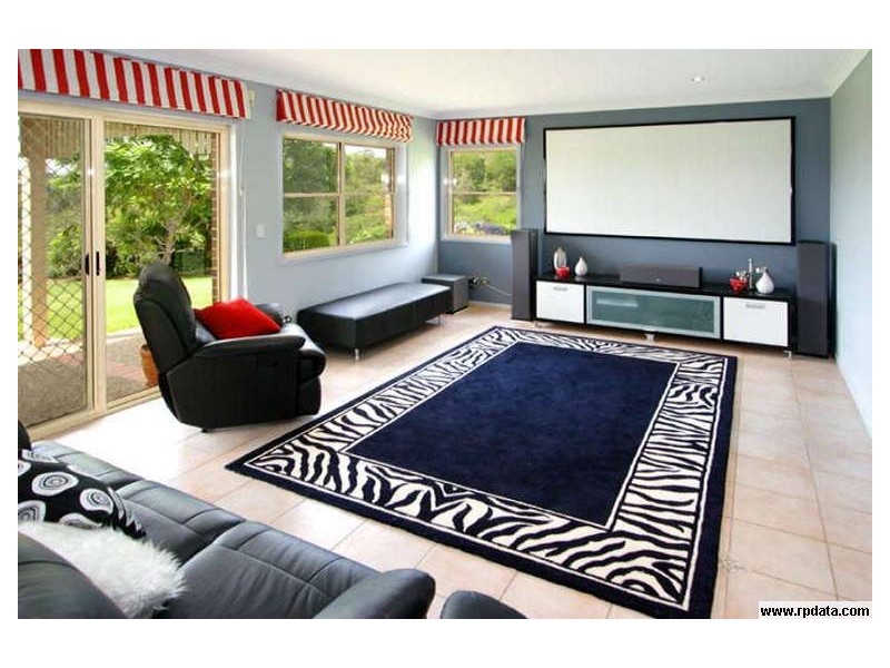 Brookfield QLD 4069