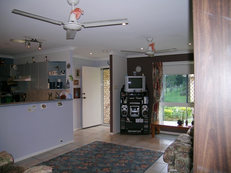 24 Lansdown Street, Waterford West QLD 4133