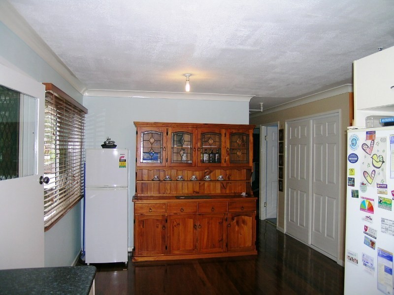 8 Limerick Drive, Crestmead QLD 4132