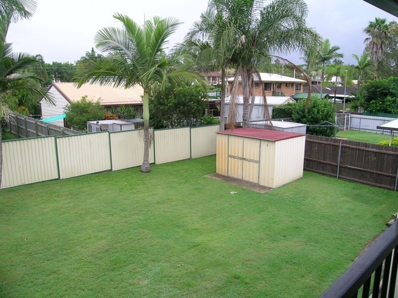 8 Limerick Drive, Crestmead QLD 4132