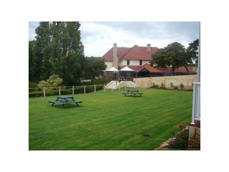 4 Yallingup Beach Road , Yallingup WA 6282