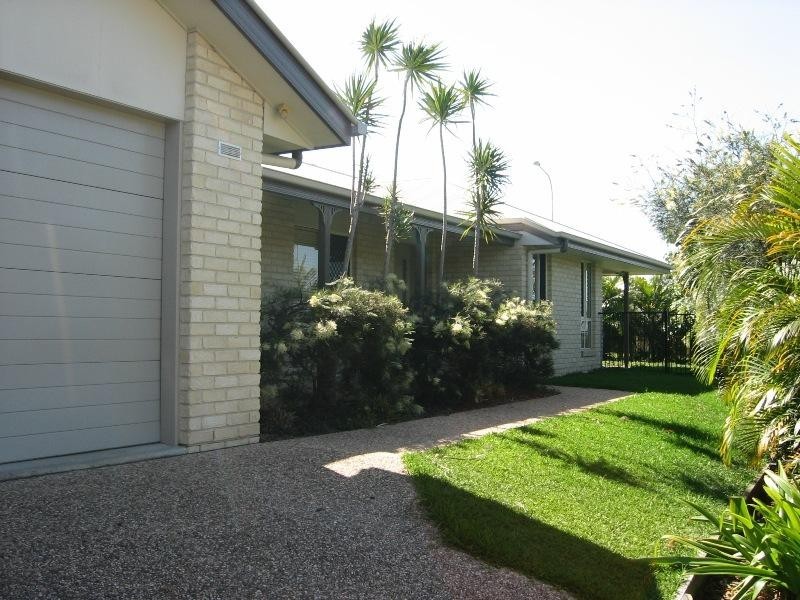 2 Evergreen Avenue, Palmwoods QLD 4555