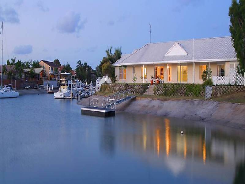 1 Island Court, Minyama QLD 4575