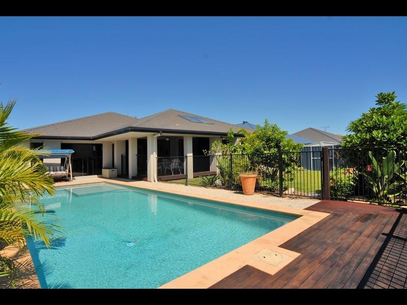 17 Sandleigh Crescent, Sippy Downs QLD 4556