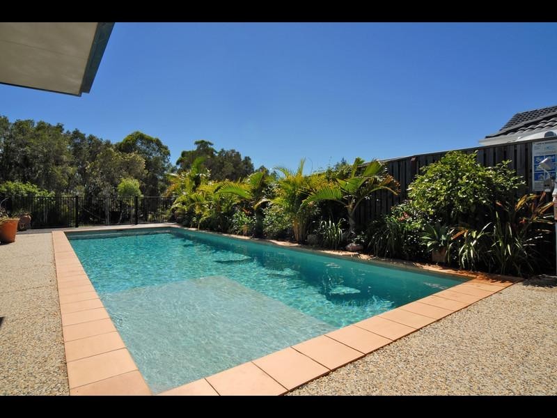 17 Sandleigh Crescent, Sippy Downs QLD 4556