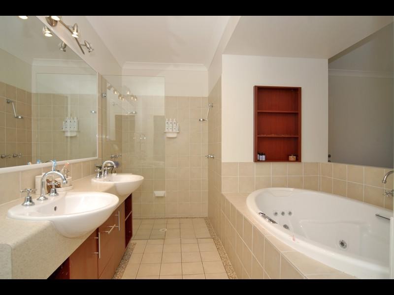 17 Sandleigh Crescent, Sippy Downs QLD 4556