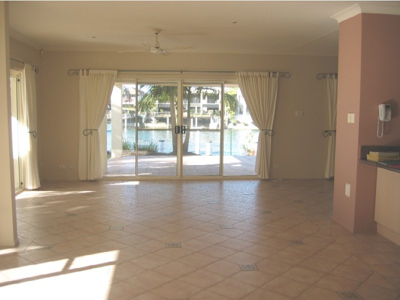 2 Minyama Island, Minyama QLD 4575