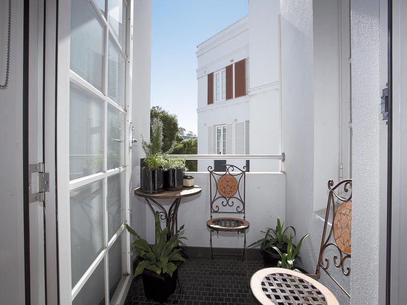 215 / 9  Commercial Road, Melbourne VIC 3000