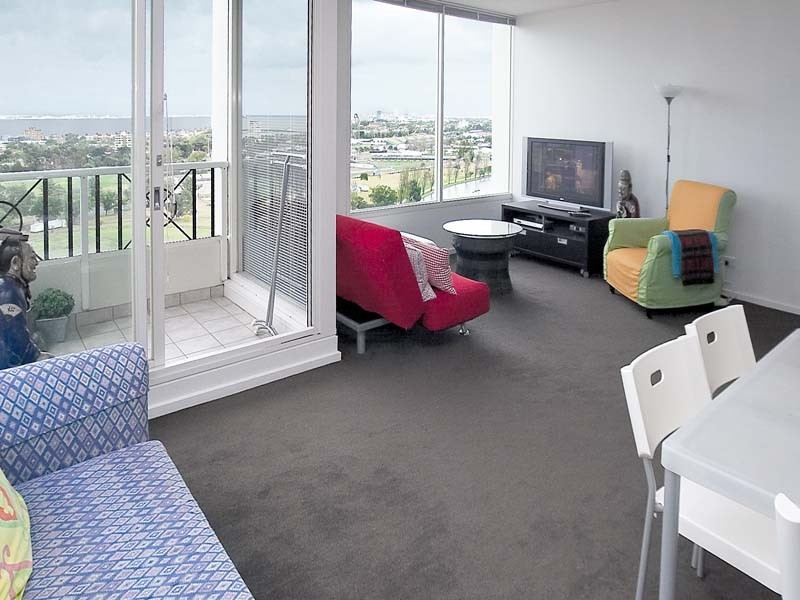 1604/82 Queens Road, Melbourne VIC 3004