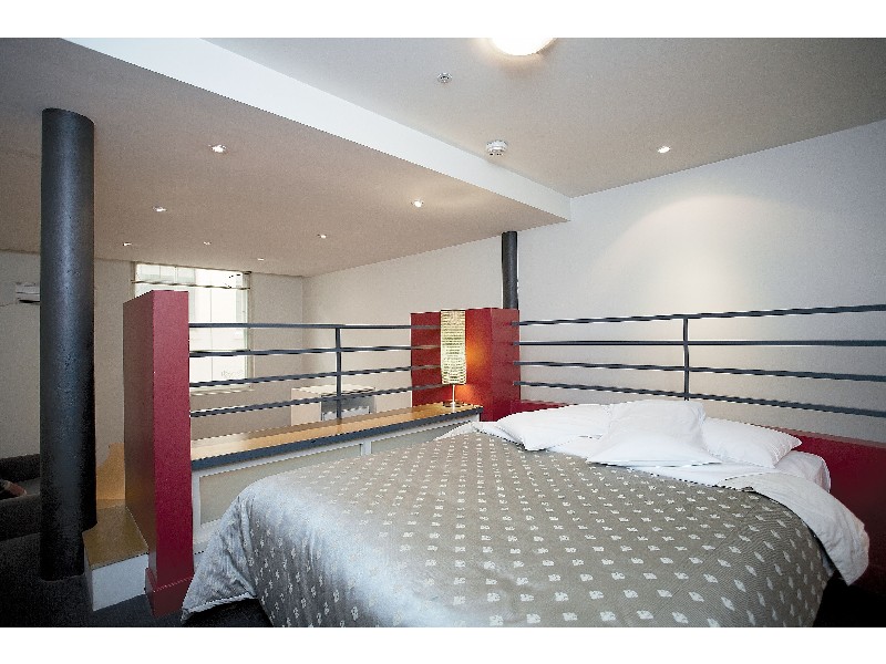 2 392-396 Little Collins Street, Melbourne VIC 3000