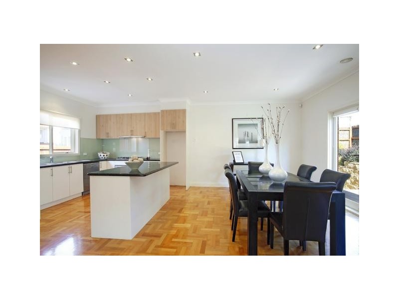352 Gallaghers Road, Glen Waverley VIC 3150