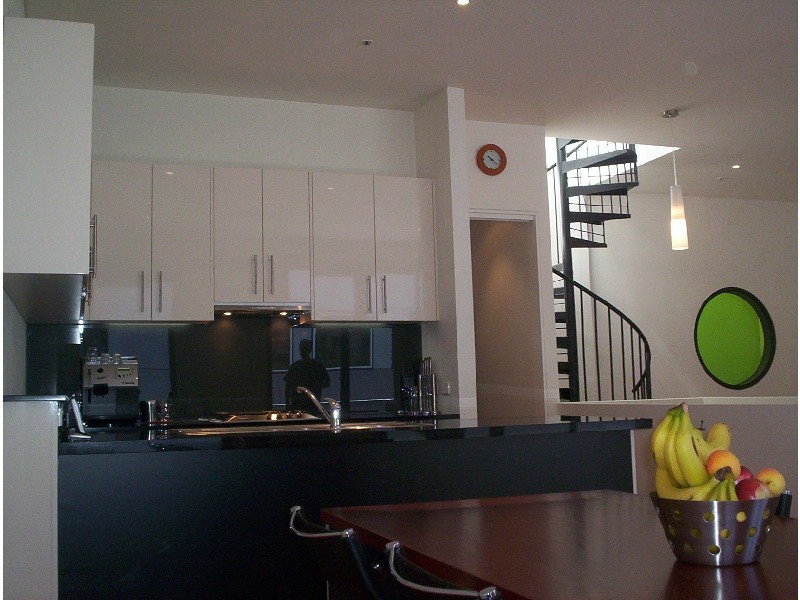 4 / 44 Little latrobe Street, Melbourne VIC 3000