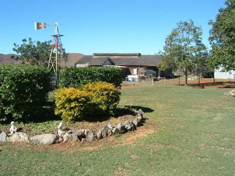 1631 Bracewell Road, Mount Larcom QLD 4695